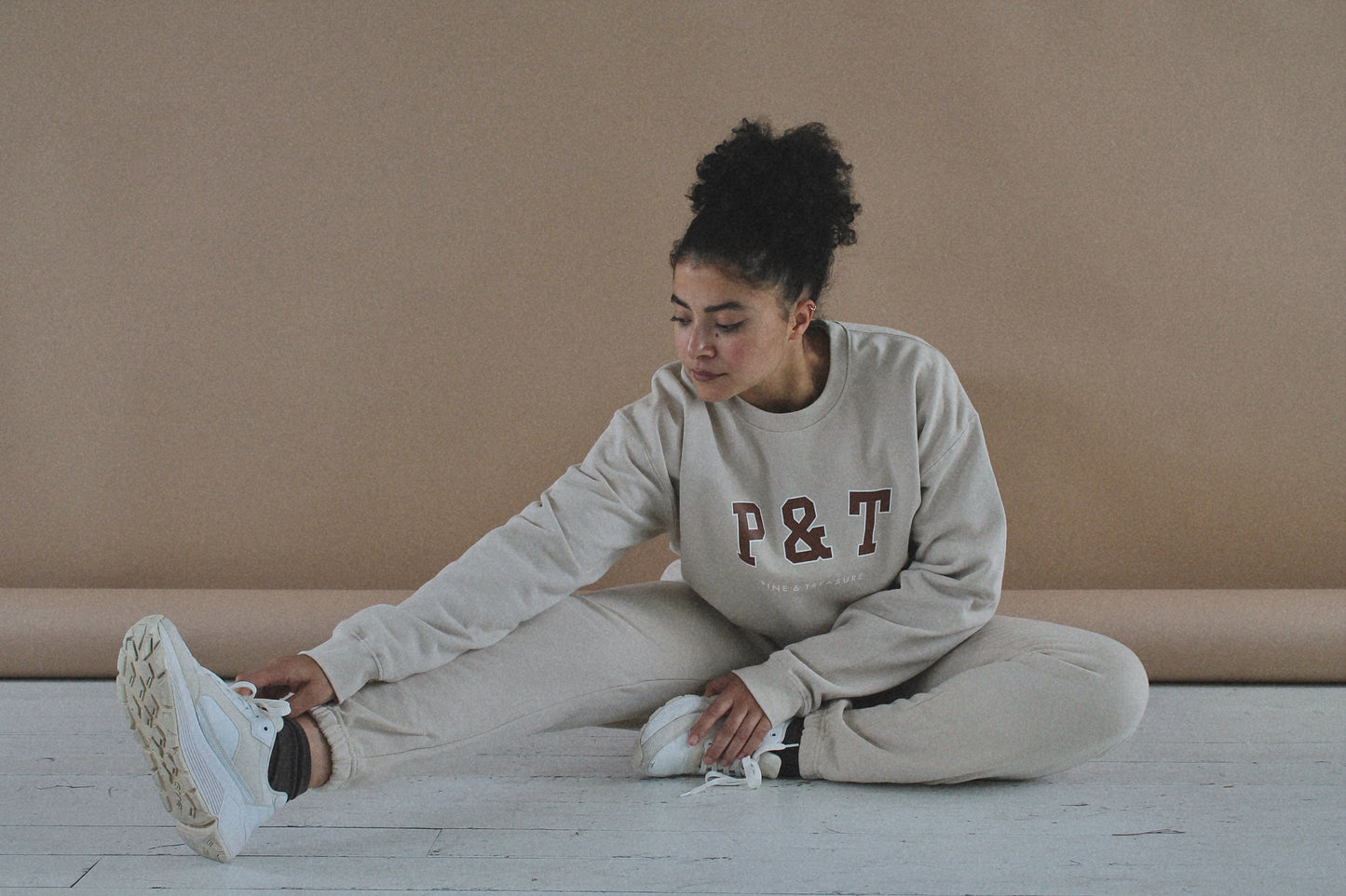 Beige Joggers (Size M)