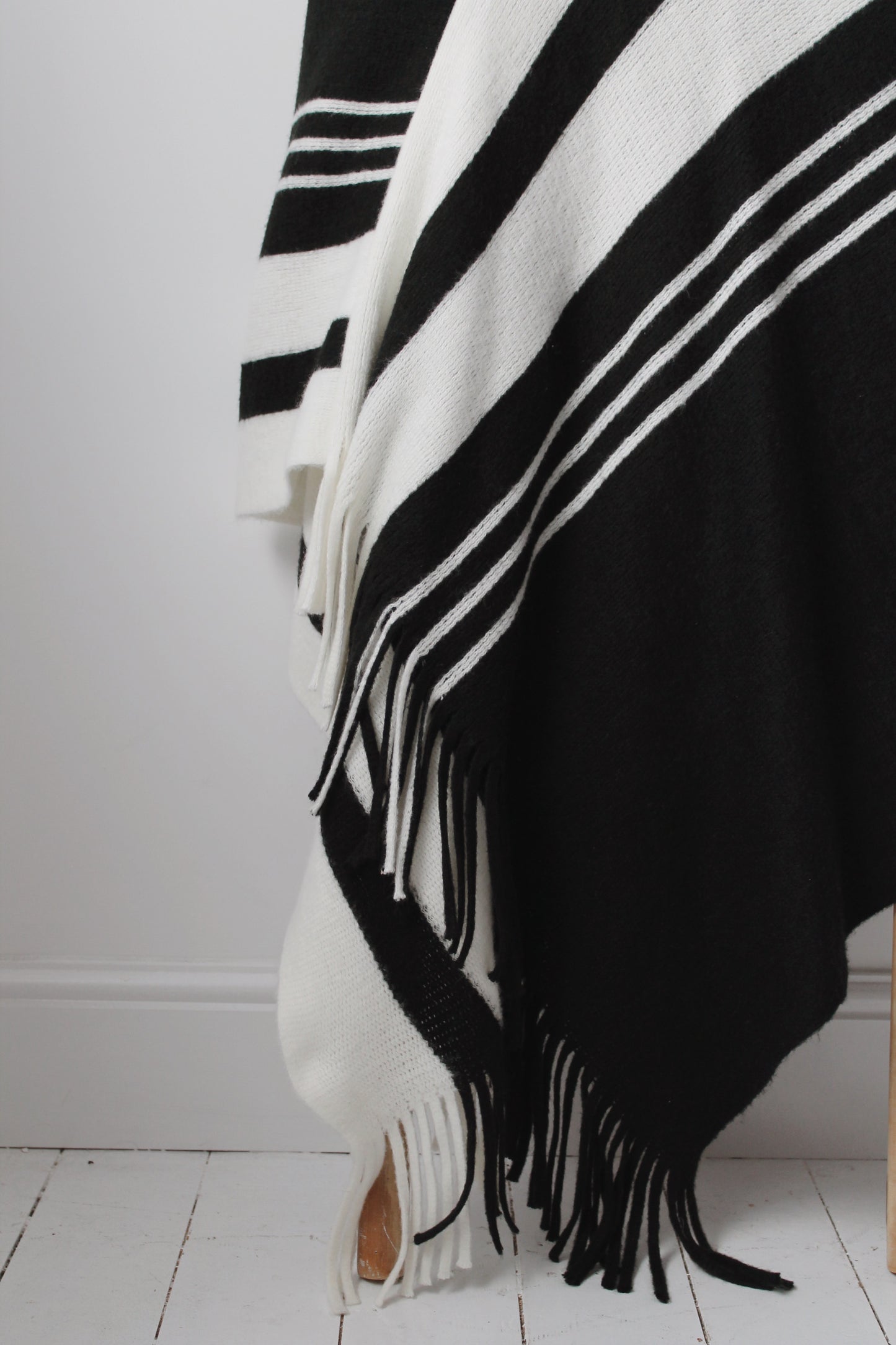 Monochrome Poncho - One Size